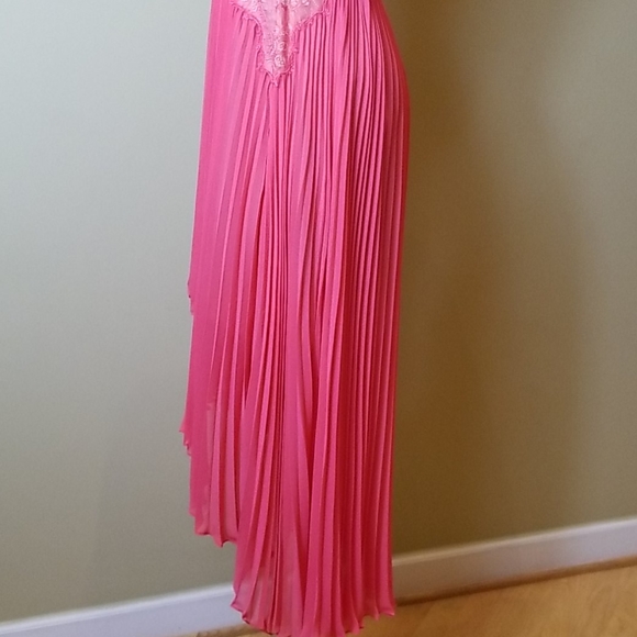 BCBGMAXAZRIA Pleated Lace & Chiffon High/Low Dress - Picture 6 of 10